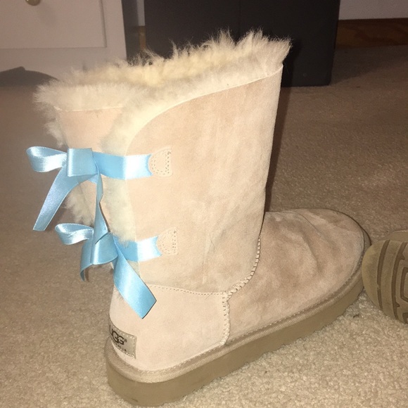 baby blue uggs with bows